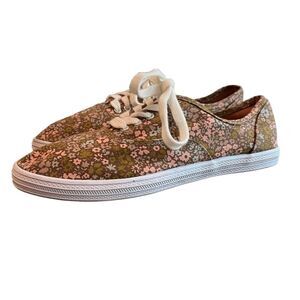 Universal Thread Shoes Womens 9 Lunea Sneakers Canvas Casual Floral​